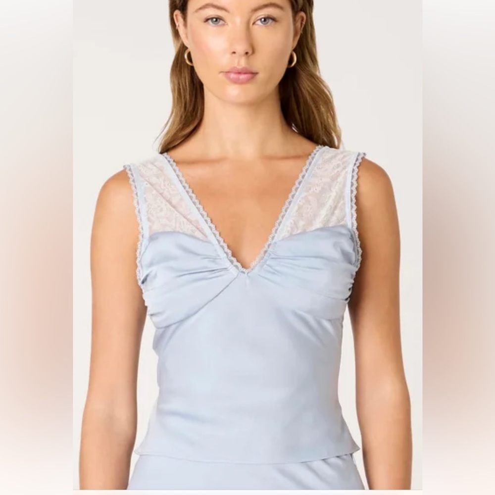 NIA the brand Khadari Elegant Blue Lace Trim Top size S NWOTS